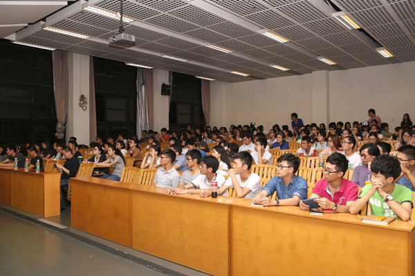 美术教育学院举办“艺苑漫步”讲座《版画创作中的叙事性》